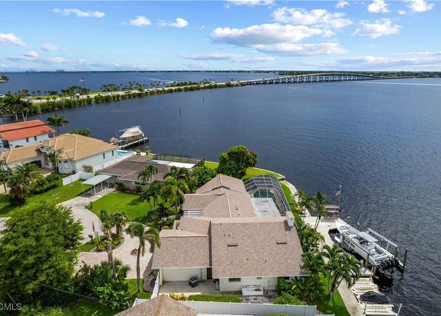 Property at 1746 Sandy Cir, Cape Coral, FL 33904, 3 beds, 2 baths