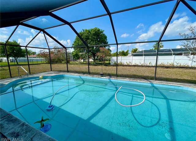 Property at 3812 SE 10th Ave, Cape Coral, FL 33904, 4 beds, 3 baths