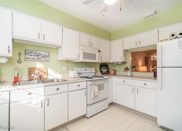 Property at 1339 Sandtrap Dr, Fort Myers, FL 33919, 2 beds, 2 baths