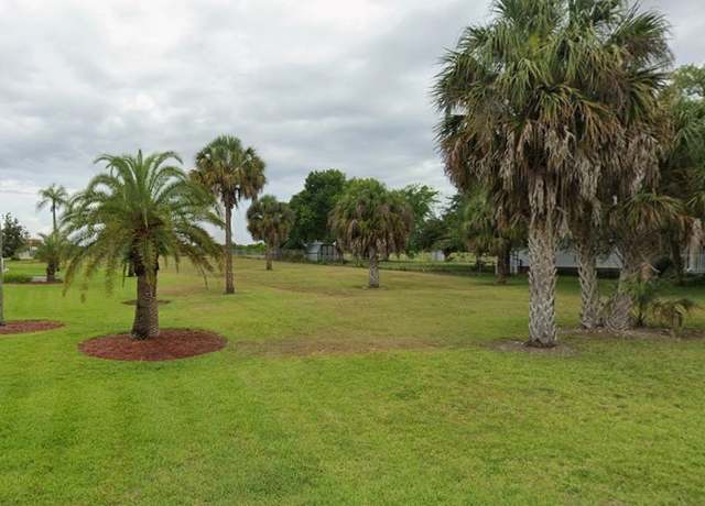 Property at 442 Caloosa Estates Dr, Labelle, FL 33935