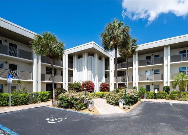 Property at 6102 Augusta Dr #210, Fort Myers, FL 33907, 2 beds, 2 baths
