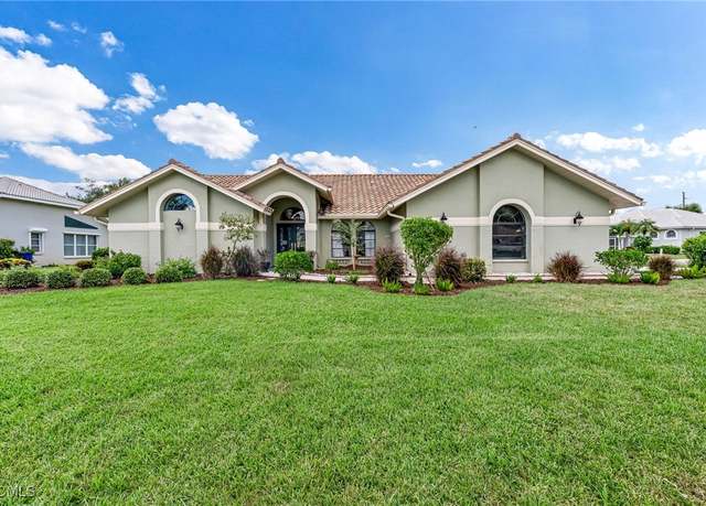 Property at 12725 Vista Pine Cir, Fort Myers, FL 33913, 4 beds, 3 baths