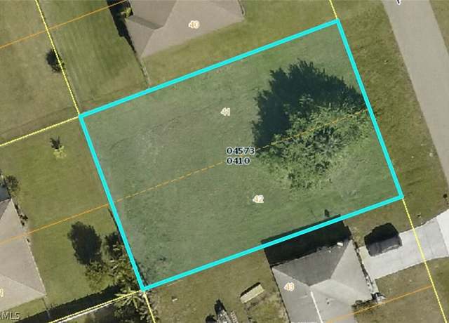 Property at 614 SW 10th Pl, Cape Coral, FL 33991