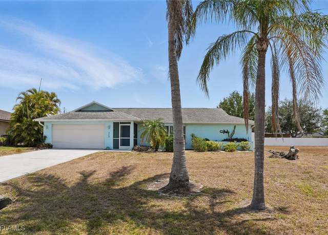 Property at 113 NE 8th Pl, Cape Coral, FL 33909, 3 beds, 2 baths