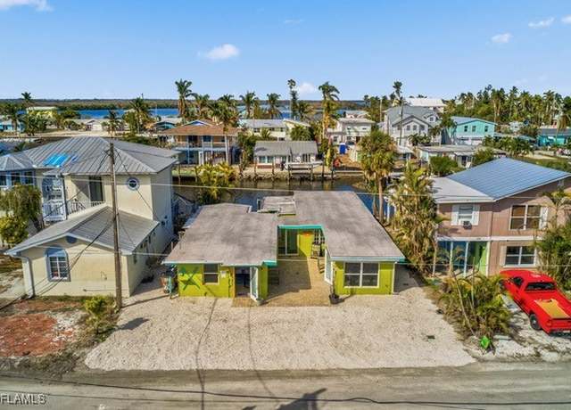 Property at 2606 Second St, Matlacha, FL 33993, 5 beds, 5 baths