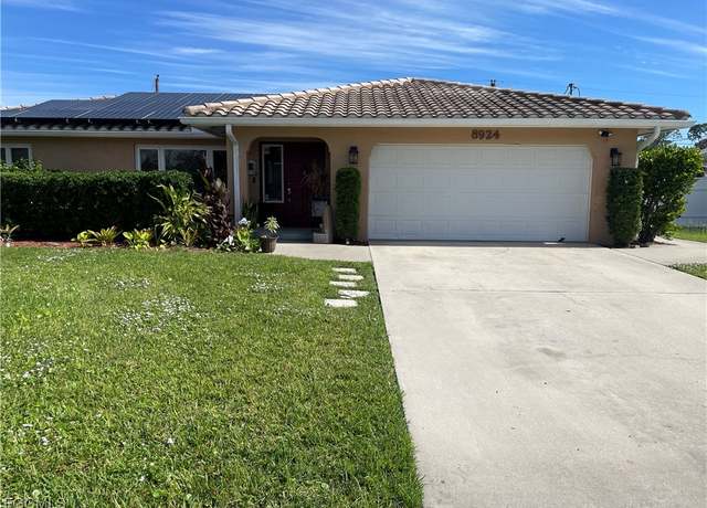 Property at 8924 Dorchester St, Fort Myers, FL 33907, 4 beds, 3 baths