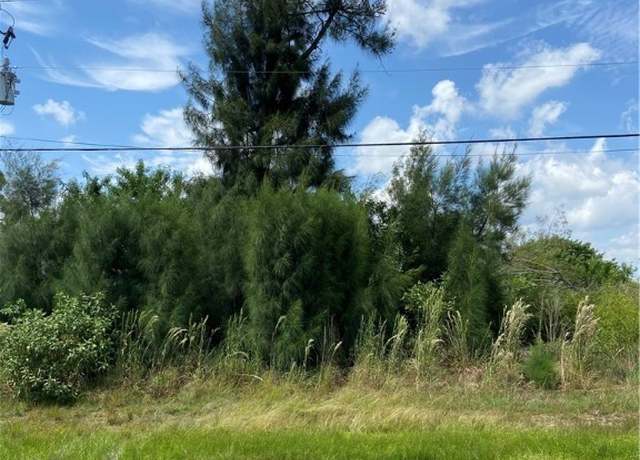 Property at 1824 SW Embers Ln, Cape Coral, FL 33991