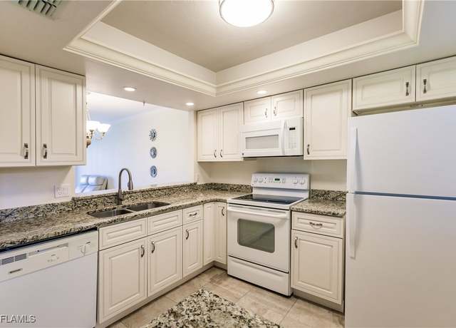 Property at 8715 Charter Club Cir #2, Fort Myers, FL 33919, 2 beds, 2 baths