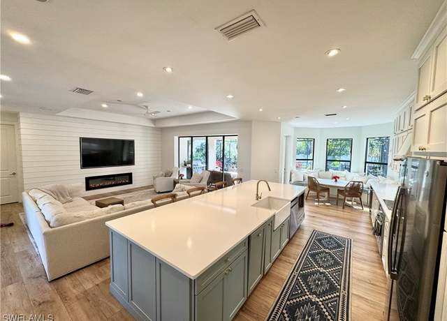 Property at 28360 Del Lago Way, Bonita Springs, FL 34135, 3 beds, 2 baths