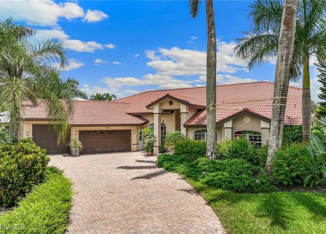Property at 11840 Longshore Way W, Naples, FL 34119, 3 beds, 2.5 baths
