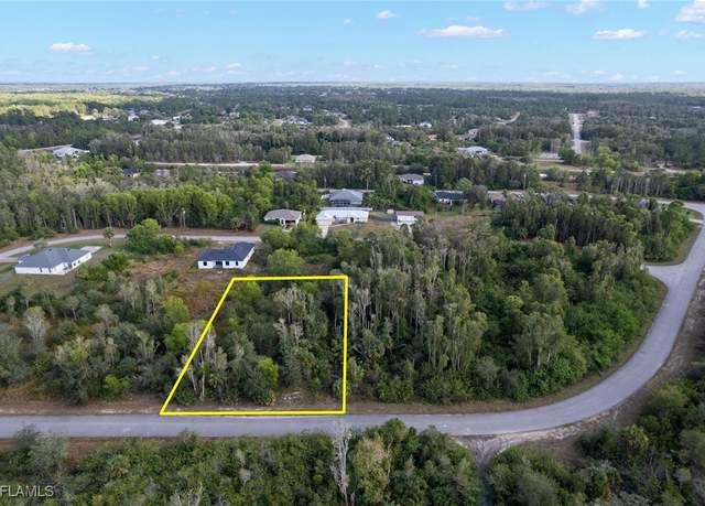 Property at 725 Kehosha Ave, Lehigh Acres, FL 33974