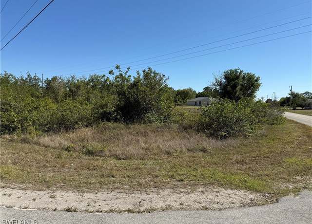 Property at 1106 Belgrave St, Fort Myers, FL 33913