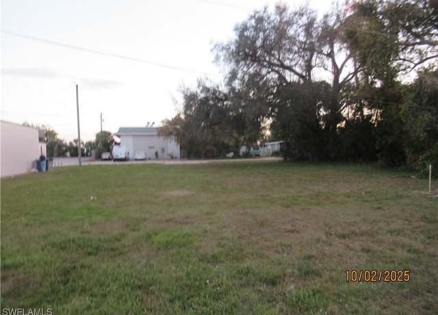 Property at 1925 Suwanee Ave, Fort Myers, FL 33901