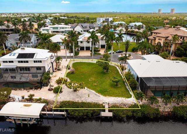 Property at 17901 Grey Heron Ct, Fort Myers Beach, FL 33931