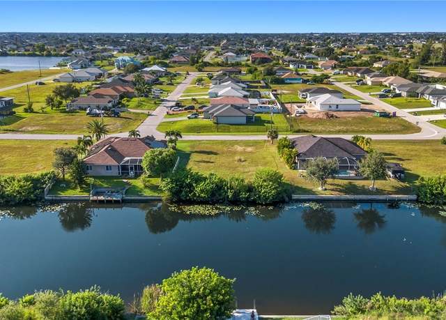 Property at 211 NE 19th Ter, Cape Coral, FL 33909