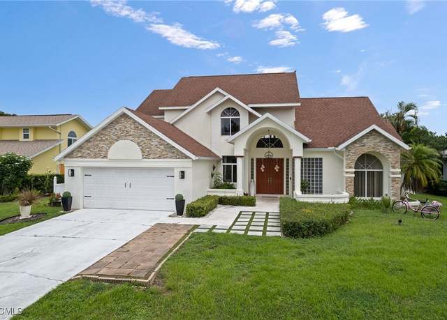 Property at 6748 Willow Lake Cir, Fort Myers, FL 33966, 3 beds, 3.5 baths