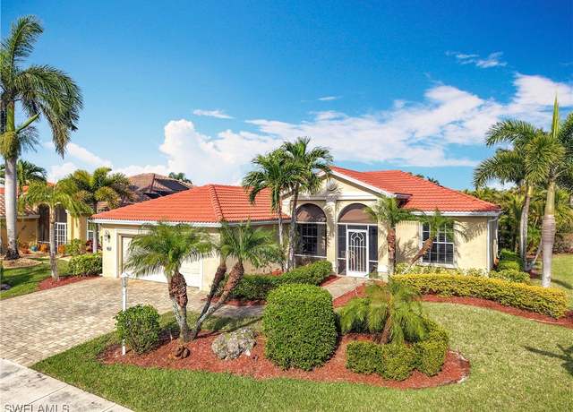 Property at 20626 Dennisport Ln, North Fort Myers, FL 33917, 2 beds, 2 baths