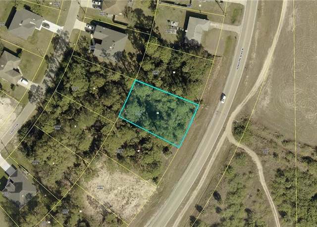 Property at 3523 Sunshine Blvd, Lehigh Acres, FL 33971