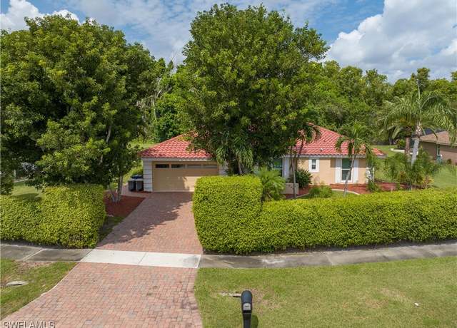 Property at 4215 Glasgow Ct, North Fort Myers, FL 33903, 3 beds, 2 baths