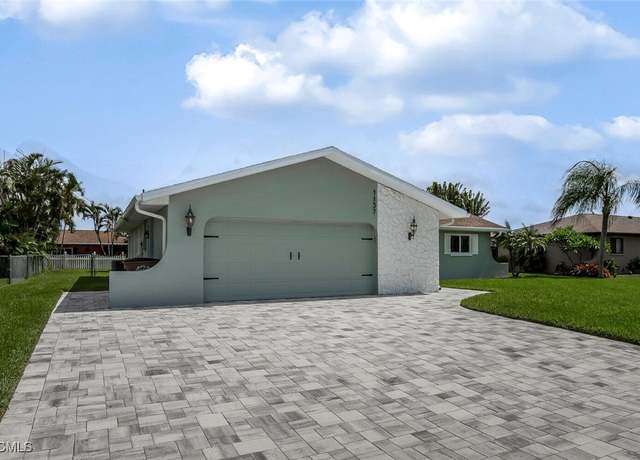 Property at 1137 SE 19th Ter, Cape Coral, FL 33990, 3 beds, 2 baths
