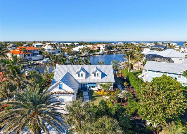 Property at 750 Periwinkle Way, Sanibel, FL 33957, 5 beds, 4 baths