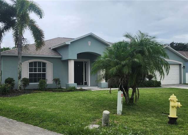 Property at 2682 Nature Pointe Loop, Fort Myers, FL 33905, 4 beds, 2 baths