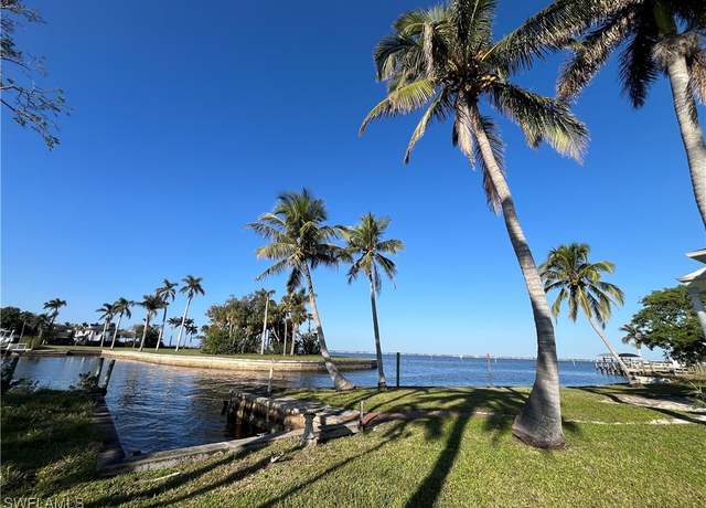 Property at 6932 Old Whiskey Creek Dr, Fort Myers, FL 33919, 4 beds, 4.5 baths