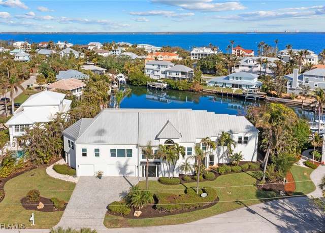 Property at 1730 Jewel Box Dr, Sanibel, FL 33957, 4 beds, 3 baths