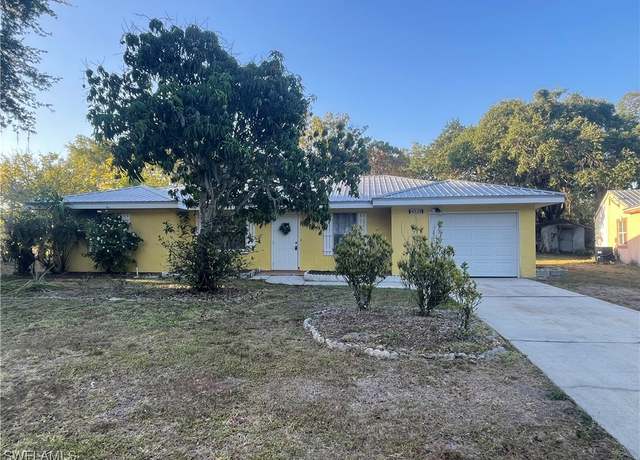 Property at 4038 Rainbow Cir, Labelle, FL 33935, 3 beds, 2 baths