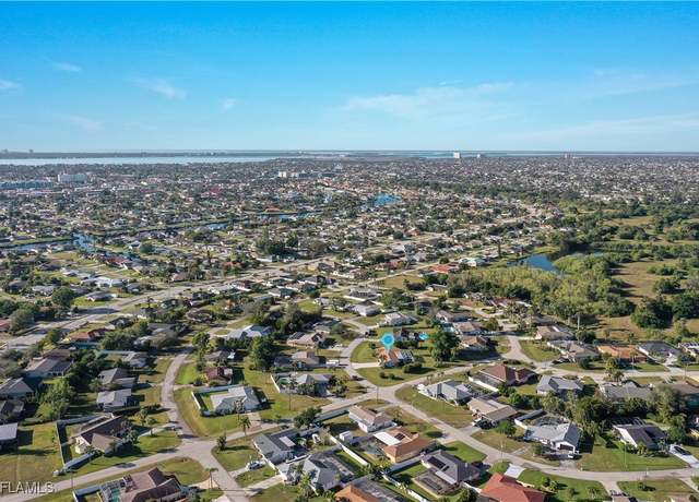 Property at 4002 SE 10th Ave, Cape Coral, FL 33904, 3 beds, 2 baths