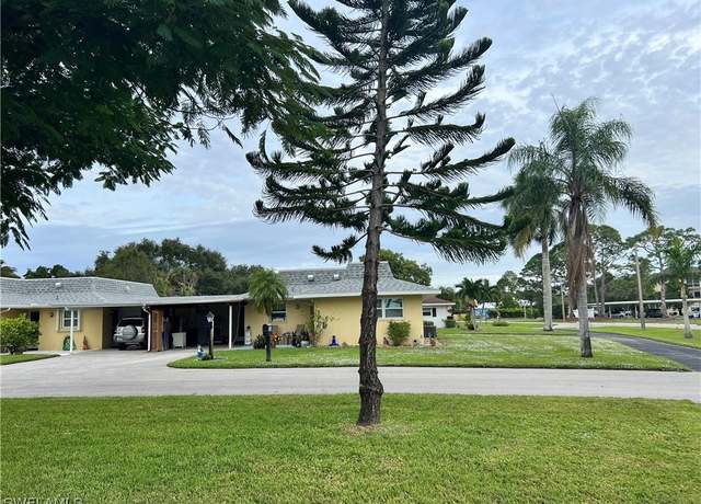 Property at 504 Pangola Dr, North Fort Myers, FL 33903, 2 beds, 2 baths