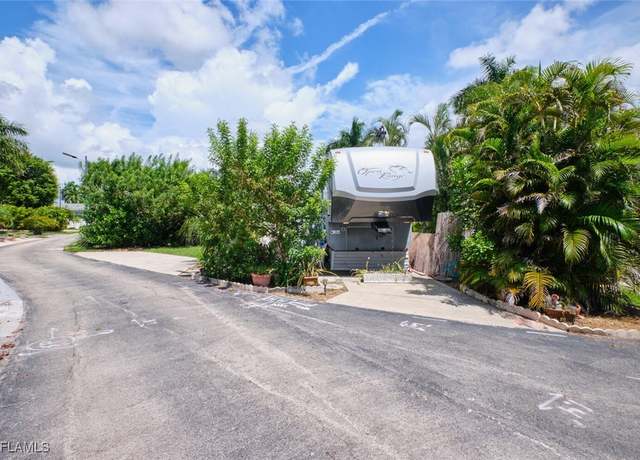 Property at 17135 Taffy St, Fort Myers, FL 33908