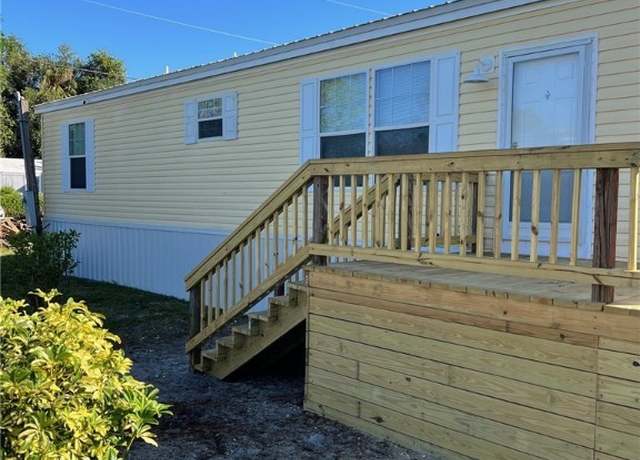 Property at 722 Higgins Rd, North Fort Myers, FL 33917, 2 beds, 1 bath