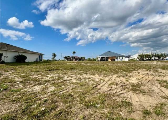 Property at 401 Kismet Pkwy W, Cape Coral, FL 33993
