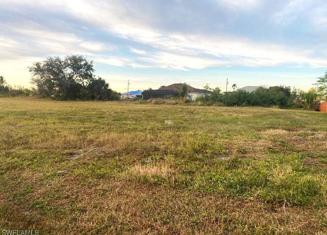 Property at 613 Gleason Pkwy, Cape Coral, FL 33914