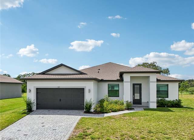 Property at 939 Admiral Bull Halsey Ave, Labelle, FL 33935, 4 beds, 3 baths