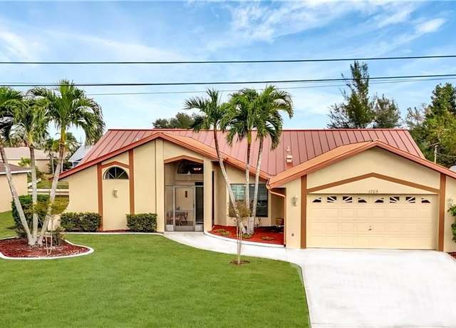 Property at 1705 SE 7th St, Cape Coral, FL 33990, 3 beds, 2.5 baths