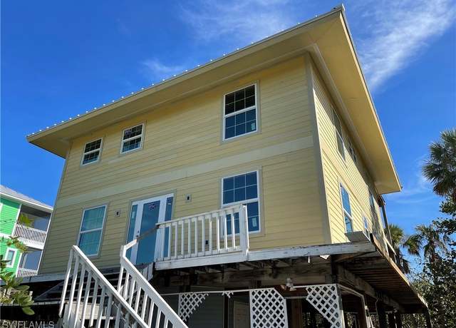 Property at 121 Swallow Dr, Captiva, FL 33924, 4 beds, 3 baths