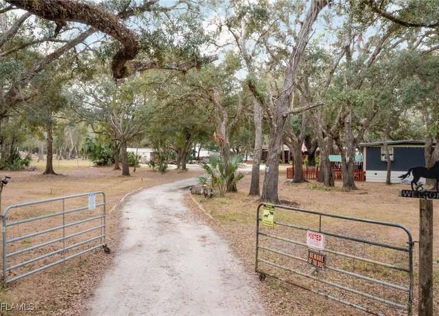 Property at 1281 NE River Rock Dr, Arcadia, FL 34266, 3 beds, 1 bath