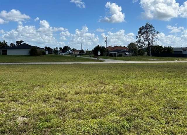Property at 1400 NE 19th Pl, Cape Coral, FL 33909