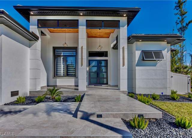 Property at 3813 SW 3rd St, Cape Coral, FL 33991, 4 beds, 3.5 baths