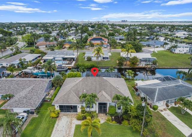 Property at 4424 N Bay Cir, North Fort Myers, FL 33903, 4 beds, 2 baths