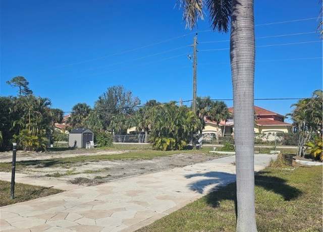 Property at 22 Williamsburg Way, Fort Myers, FL 33908