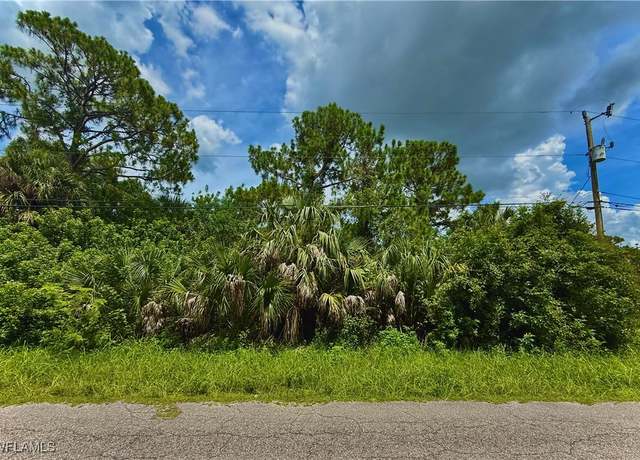 Property at 618 Henry Ave, Lehigh Acres, FL 33972