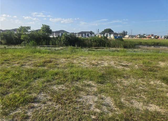 Property at 401 NE 15th St, Cape Coral, FL 33909