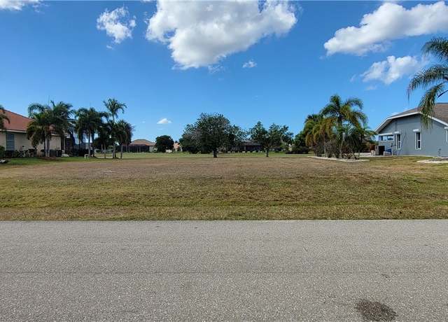 Property at 11322 Royal Tee Cir, Cape Coral, FL 33991
