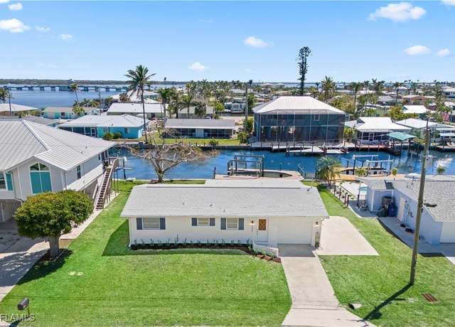 Property at 2655 Clyde St, Matlacha, FL 33993, 2 beds, 1 bath
