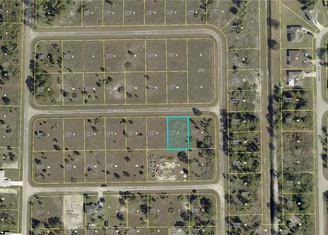 Property at 1118 Eaves St E, Lehigh Acres, FL 33974