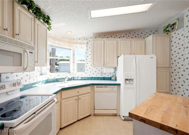 Property at 126 Wispy Dr, North Fort Myers, FL 33903, 2 beds, 2 baths