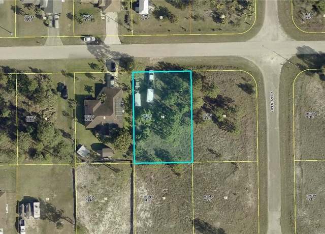 Property at 1226 Delores St E, Lehigh Acres, FL 33974